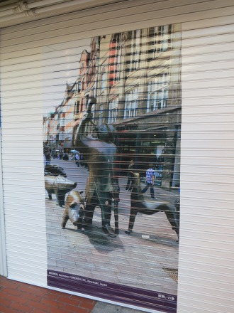ゼーゲ通りの「豚飼いの像」