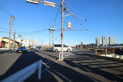 ガス橋の川崎市側の信号