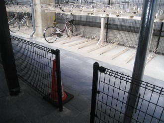 横須賀線改札口への出口