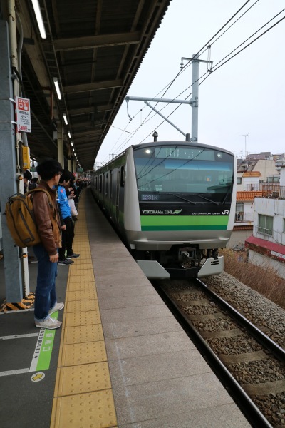 菊名駅に入線する横浜線