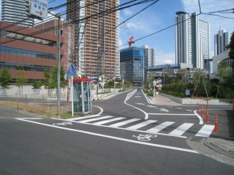 都市計画道路　武蔵小杉駅南口線南端のT字路