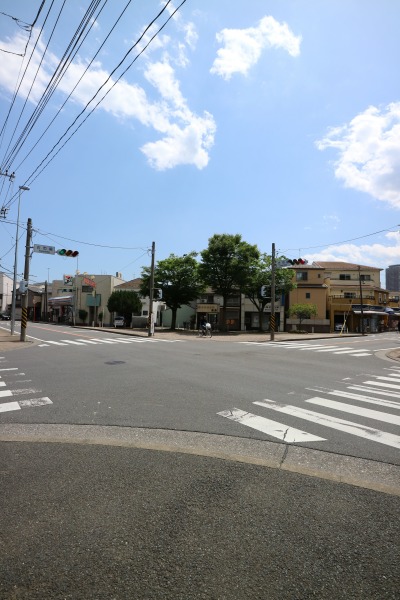 「古市場交差点」