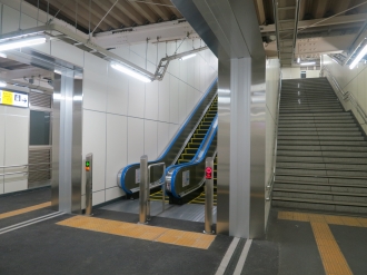 階段・エスカレーター・エレベーターの分岐