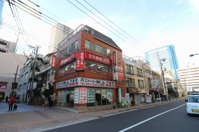 既存店舗の立ち退きが進む小杉町3丁目東地区