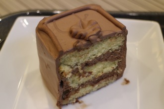 トップスのチョコレートケーキ