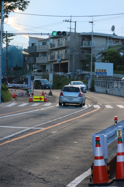 中原街道「千年」交差点先の高台