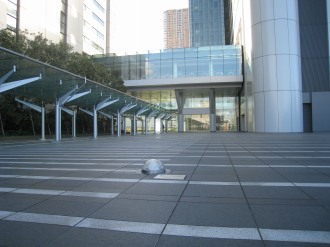 NEC玉川ルネッサンスシティのエントランス広場