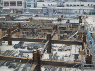 武蔵小杉駅南口地区西街区再開発ビルの鉄骨