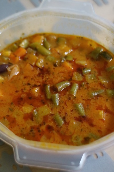 バジル風味の野菜スープ