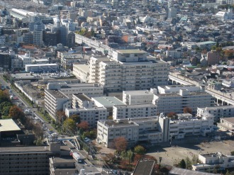 木月住吉町１番として統合された東住吉小学校・関東労災病院