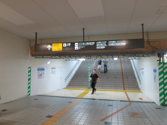 武蔵小杉駅の東急・JR連絡通路