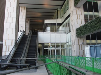 武蔵小杉東急スクエア2階の連絡通路接続部分