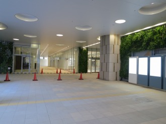 武蔵小杉東急スクエア1階入口